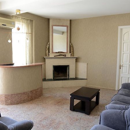 Hotel Ata ティビリシ エクステリア 写真