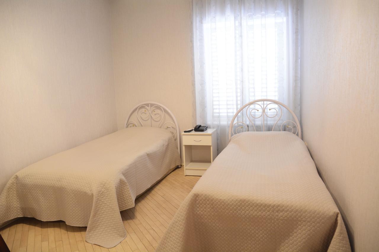 Hotel Ata ティビリシ エクステリア 写真