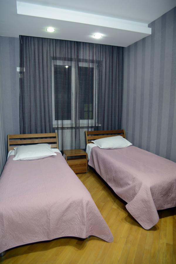 Hotel Ata ティビリシ エクステリア 写真