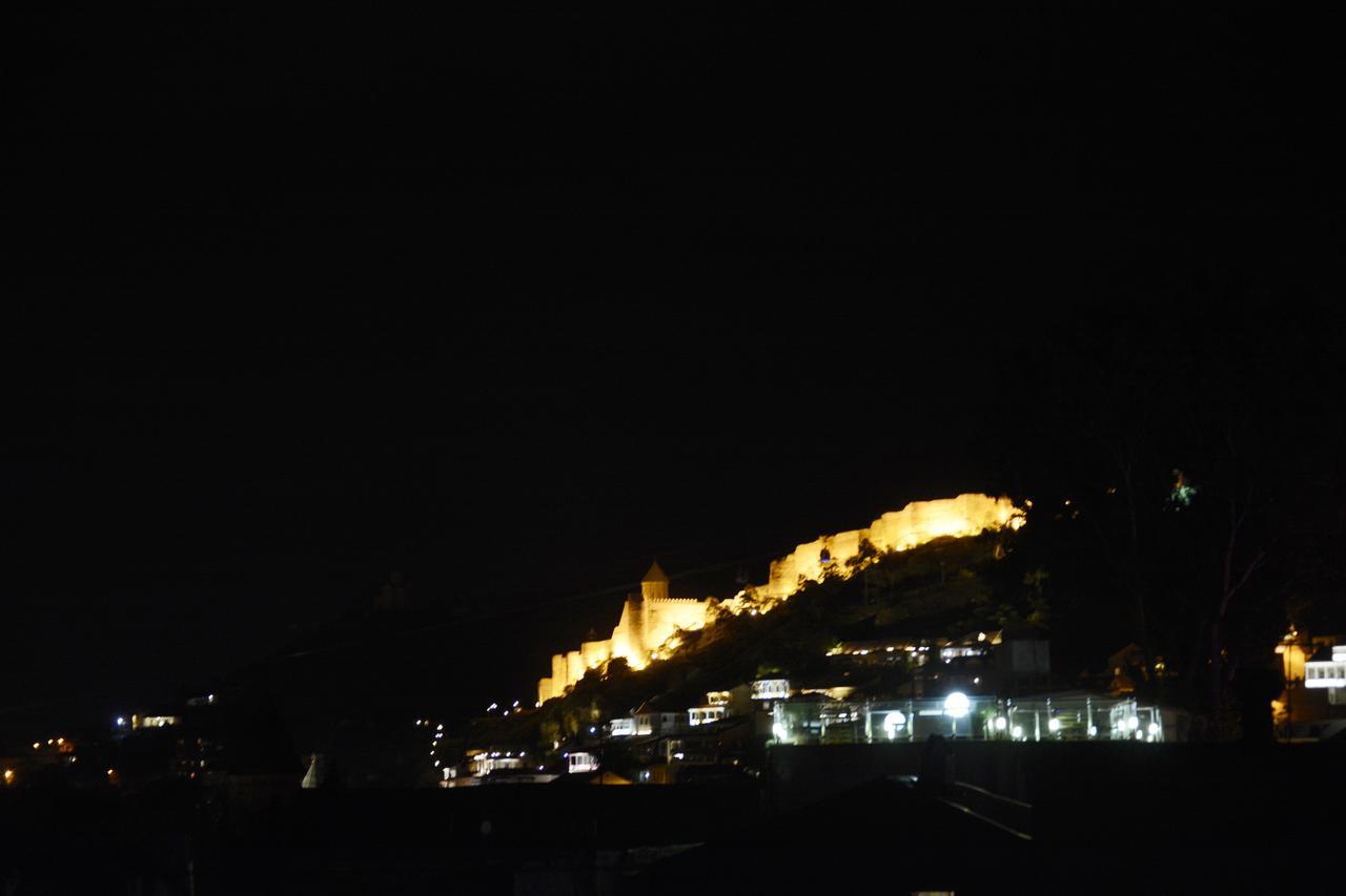 Hotel Ata ティビリシ エクステリア 写真